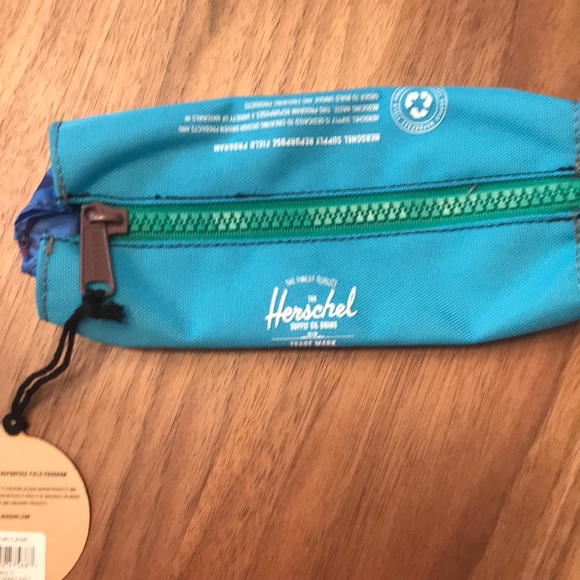 Brand new  full size herchel backpack main image 5